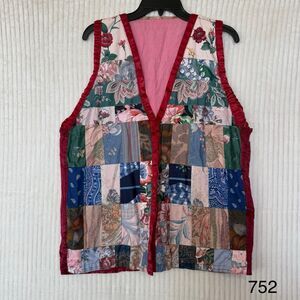 Vintage Handmade Women's Vest 21”x 27” Floral Patchwork Grannycore Cottage‎ 90's